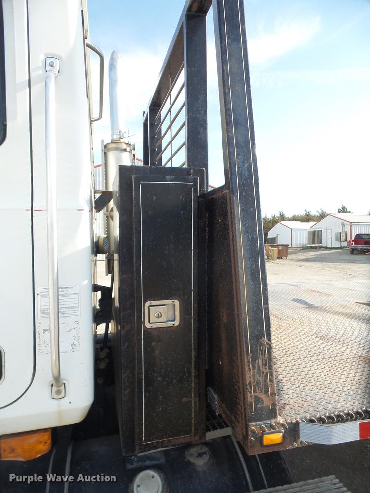 image for item DB6211 2000 Mack CH612 flatbed truck