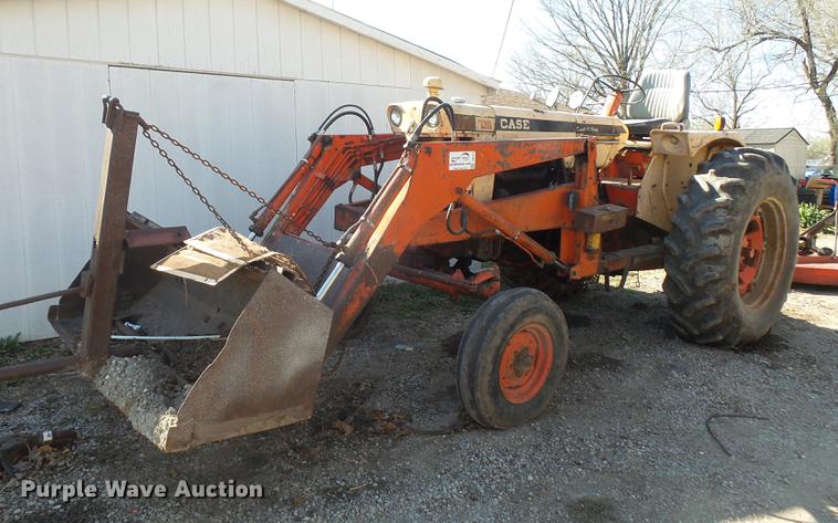 image for item DB6213 1969 Case 730 tractor