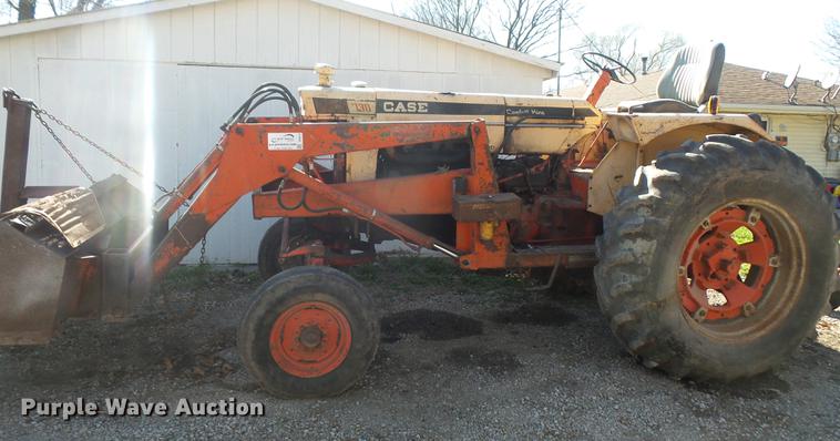 image for item DB6213 1969 Case 730 tractor