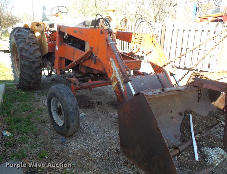 image for item DB6213 1969 Case 730 tractor