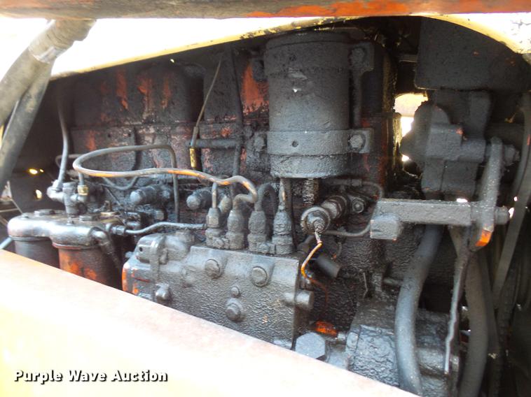 image for item DB6213 1969 Case 730 tractor