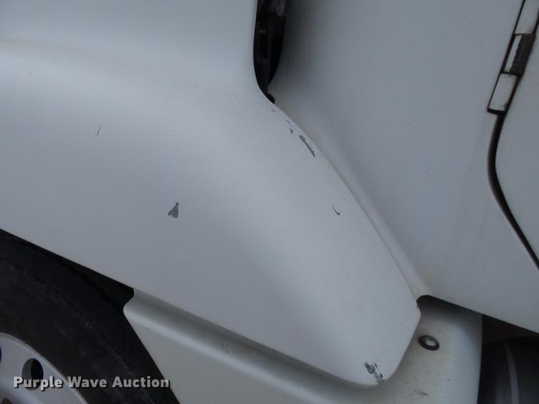 image for item DB7144 2000 Freightliner Century Class feed truck