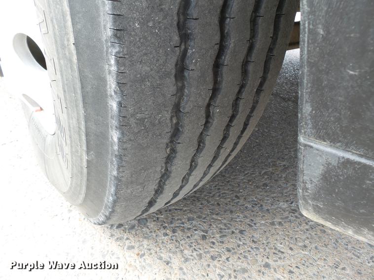 image for item DB7144 2000 Freightliner Century Class feed truck