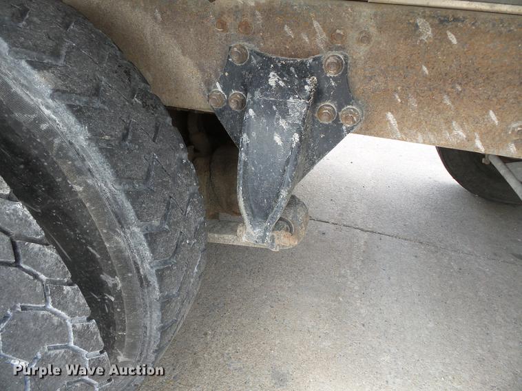 image for item DB7144 2000 Freightliner Century Class feed truck