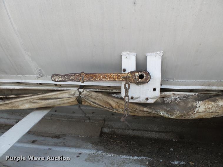 image for item DB7144 2000 Freightliner Century Class feed truck