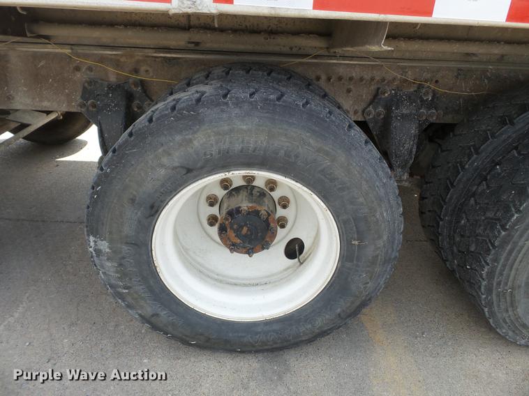 image for item DB7144 2000 Freightliner Century Class feed truck