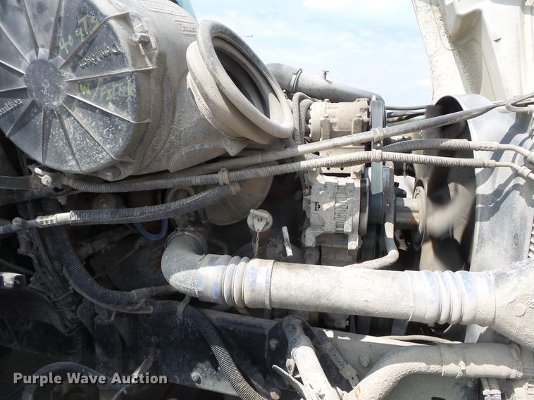 image for item DB7144 2000 Freightliner Century Class feed truck