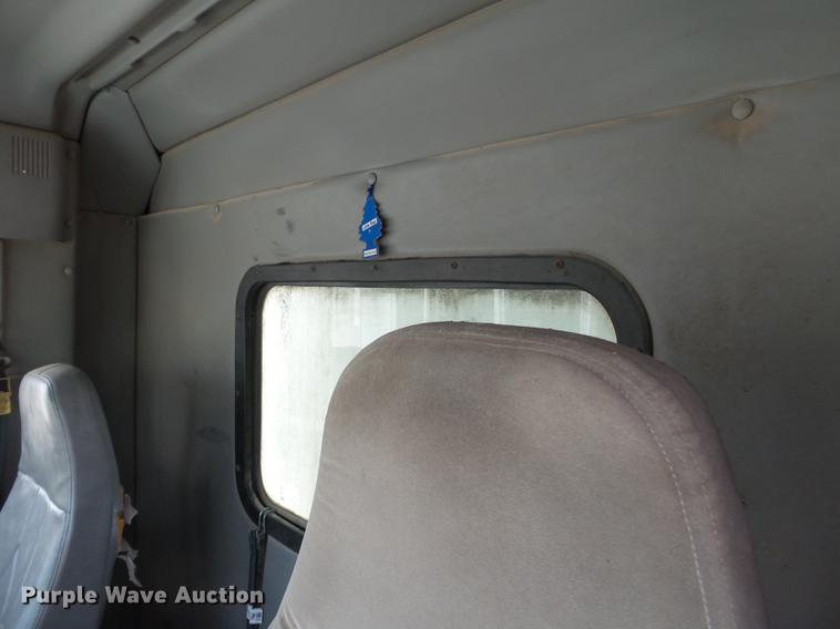 image for item DB7144 2000 Freightliner Century Class feed truck