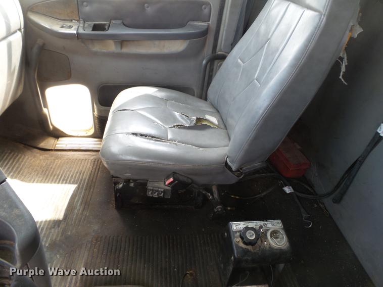 image for item DB7144 2000 Freightliner Century Class feed truck