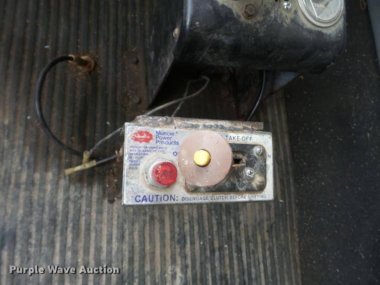 image for item DB7144 2000 Freightliner Century Class feed truck