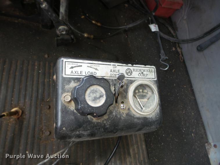 image for item DB7144 2000 Freightliner Century Class feed truck