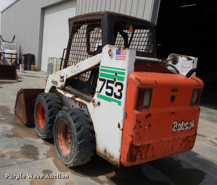 image for item DC0447 2002 Bobcat 753 skid steer