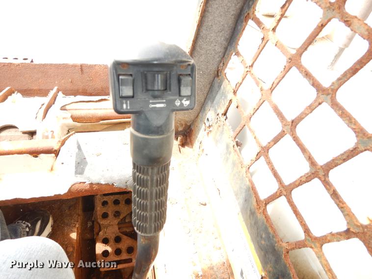 image for item DC0447 2002 Bobcat 753 skid steer