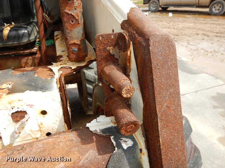 image for item DC0447 2002 Bobcat 753 skid steer