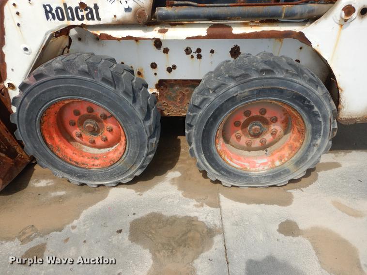 image for item DC0447 2002 Bobcat 753 skid steer