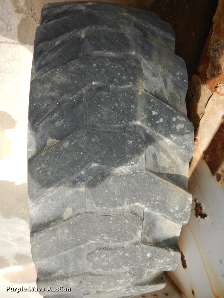 image for item DC0447 2002 Bobcat 753 skid steer