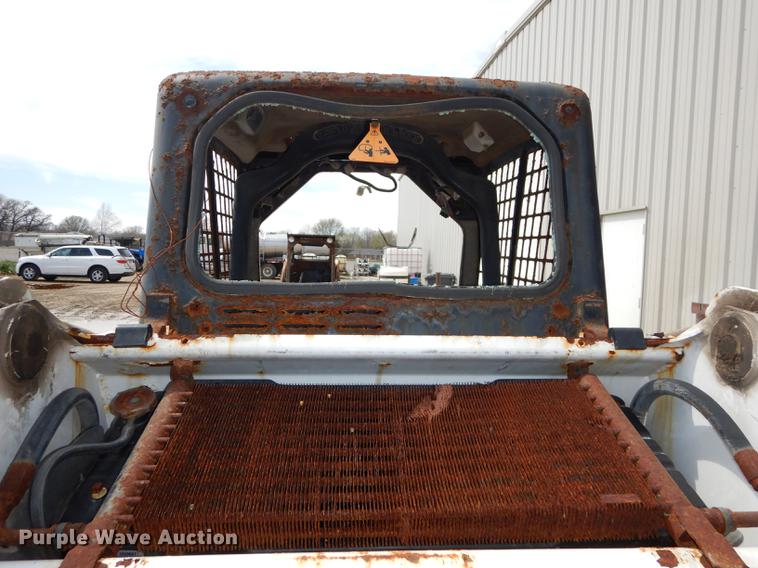 image for item DC0447 2002 Bobcat 753 skid steer