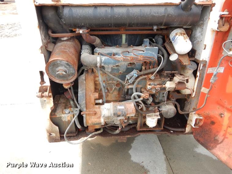 image for item DC0447 2002 Bobcat 753 skid steer