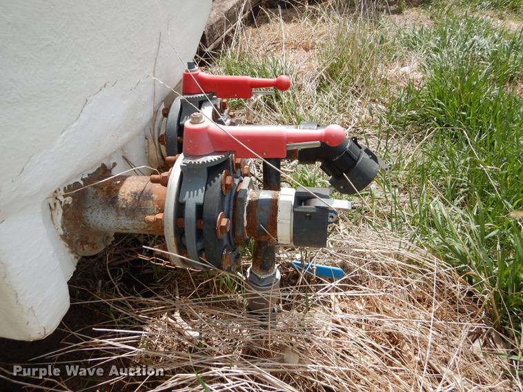 image for item DC0449 Fiberglass tank bed