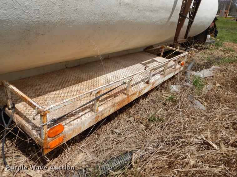 image for item DC0449 Fiberglass tank bed