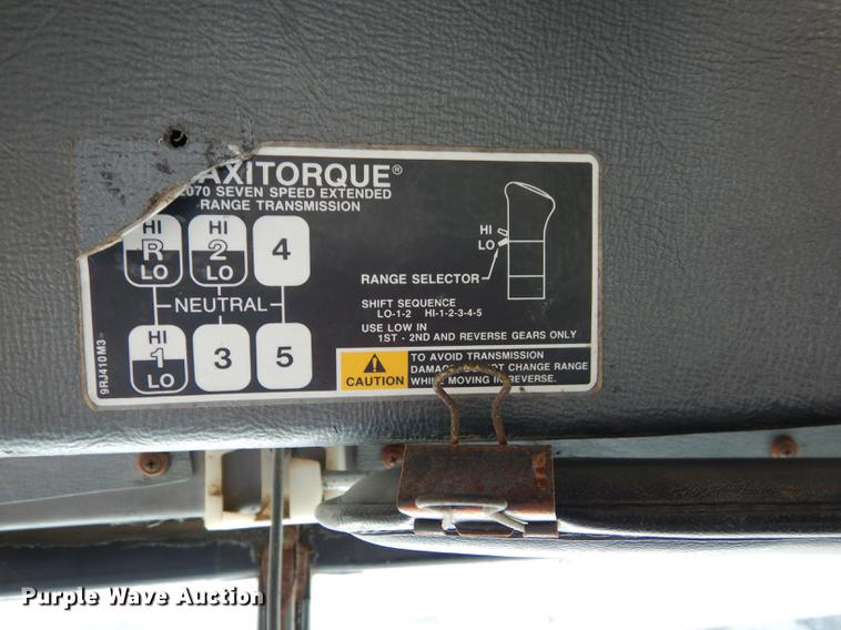 image for item DC0458 1993 Mack RD690S truck cab and chassis