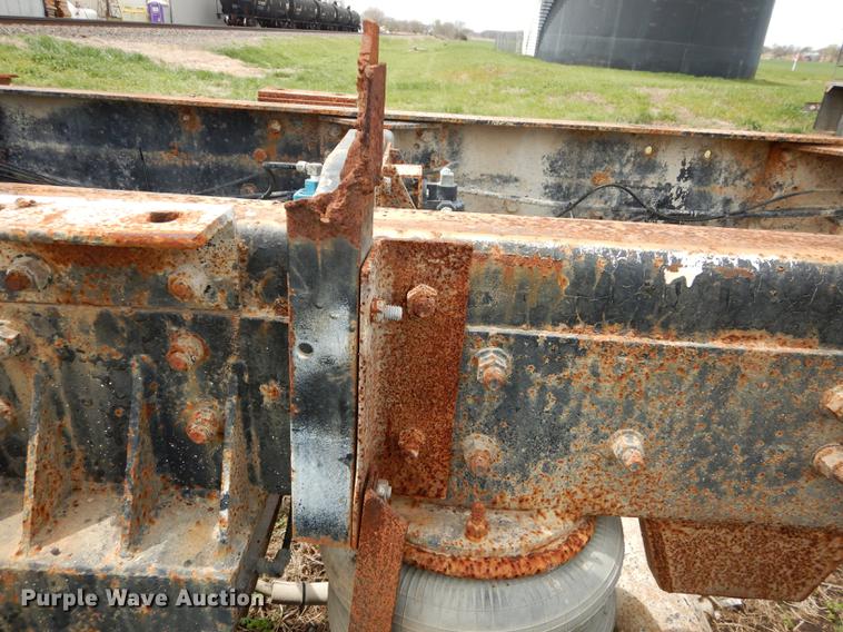 image for item DC0458 1993 Mack RD690S truck cab and chassis