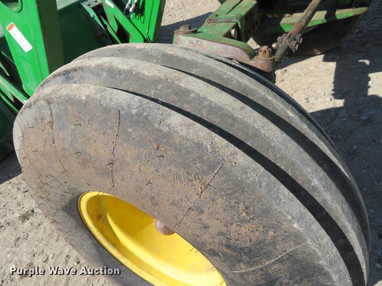 image for item DC0965 1974 John Deere 4430 tractor