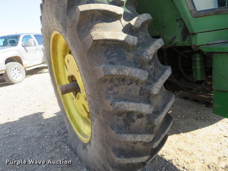 image for item DC0965 1974 John Deere 4430 tractor