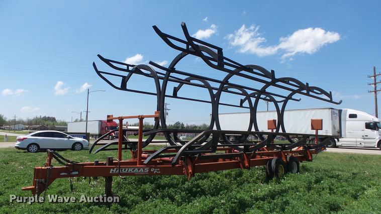image for item DC1988 Haukaas Quick Pick bale mover