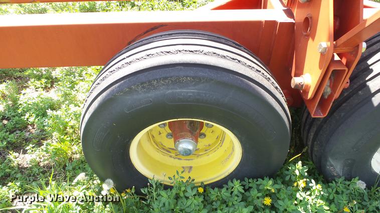 image for item DC1988 Haukaas Quick Pick bale mover