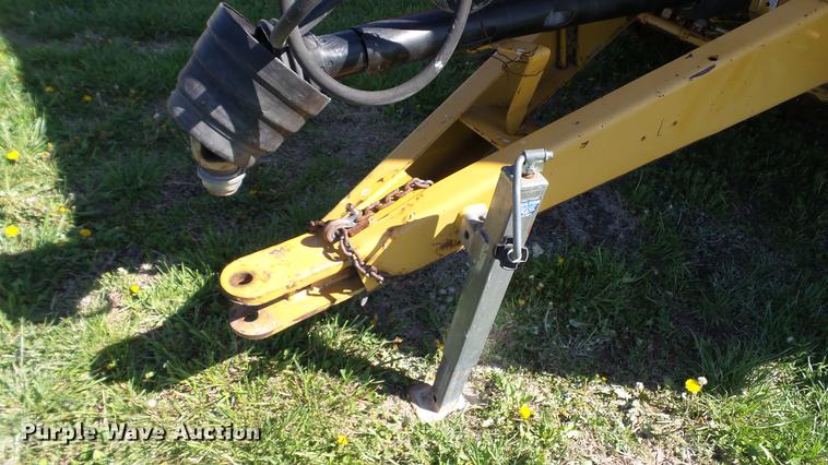 image for item DC4213 2001 Vermeer 605XL round baler