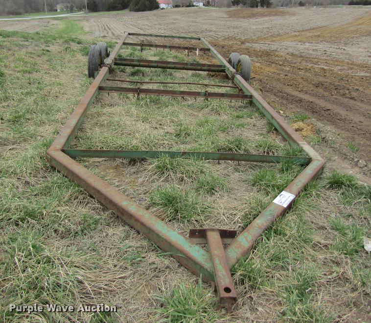 image for item DC4291 John Deere hay wagon