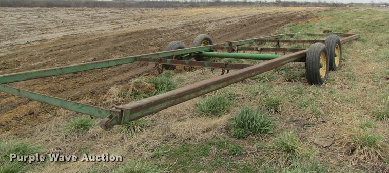 image for item DC4291 John Deere hay wagon