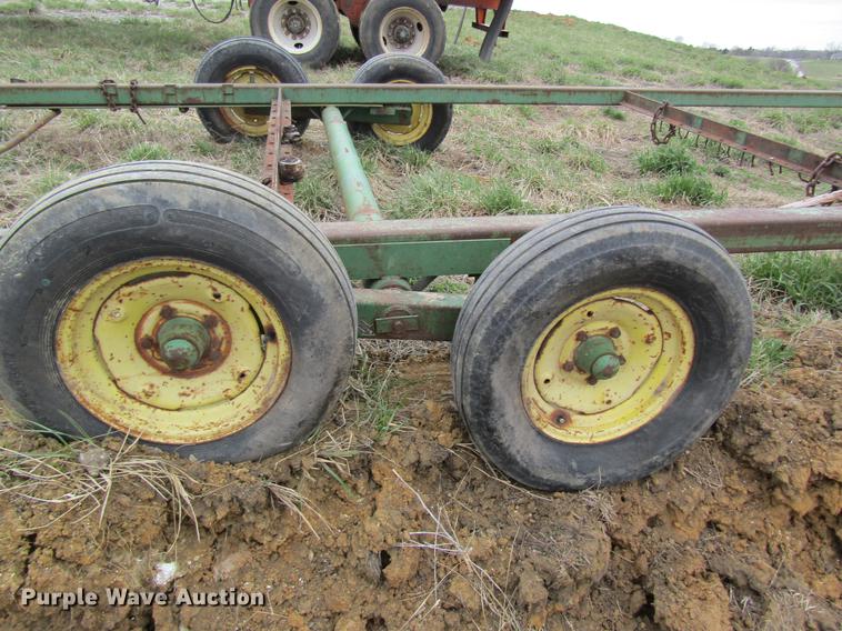 image for item DC4291 John Deere hay wagon