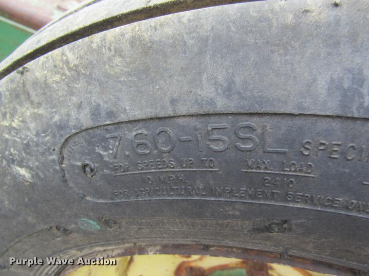 image for item DC4291 John Deere hay wagon