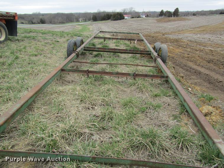 image for item DC4291 John Deere hay wagon