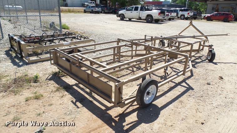 image for item DC5550 Parrish AgriTurf hay accumulator and grapple