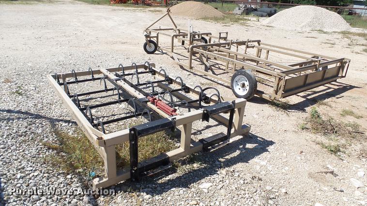 image for item DC5550 Parrish AgriTurf hay accumulator and grapple