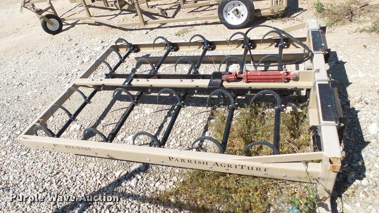 image for item DC5550 Parrish AgriTurf hay accumulator and grapple