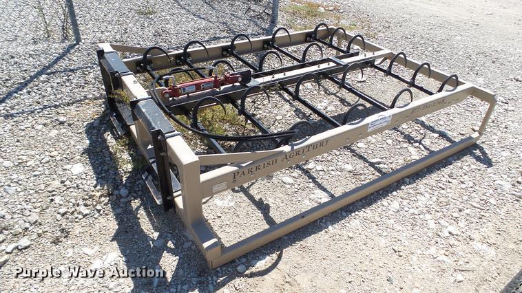 image for item DC5550 Parrish AgriTurf hay accumulator and grapple
