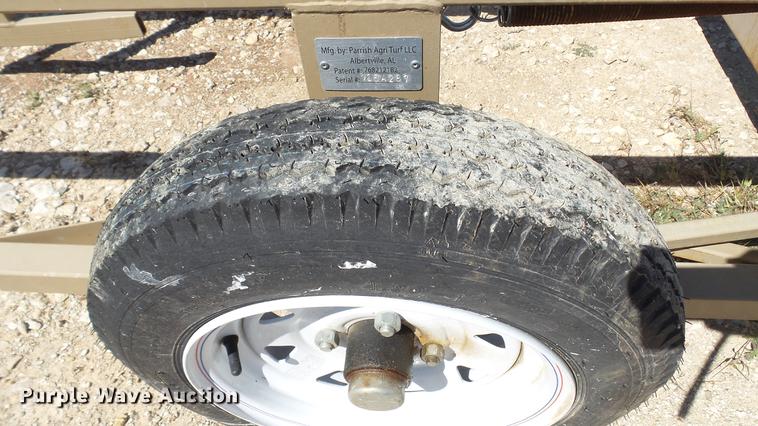 image for item DC5550 Parrish AgriTurf hay accumulator and grapple