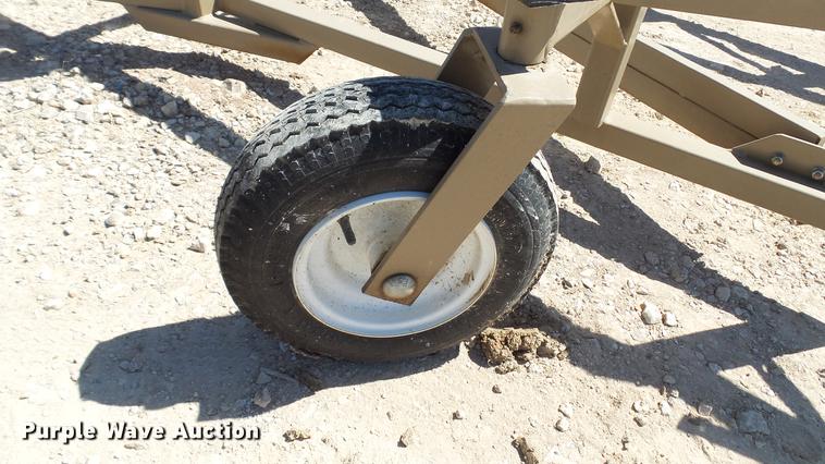 image for item DC5550 Parrish AgriTurf hay accumulator and grapple