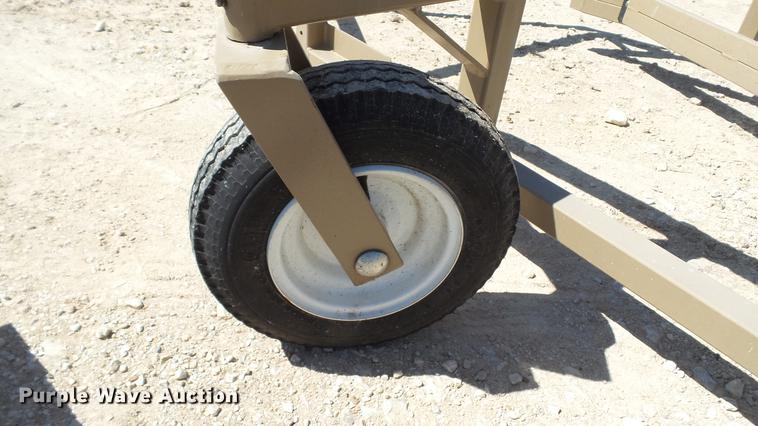 image for item DC5550 Parrish AgriTurf hay accumulator and grapple