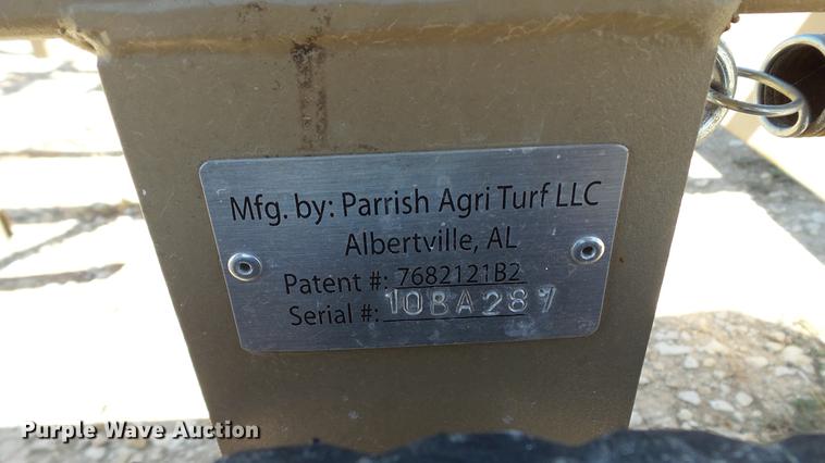 image for item DC5550 Parrish AgriTurf hay accumulator and grapple