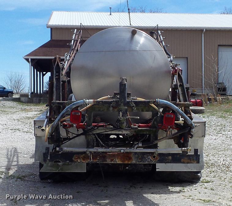 image for item DC7339 1989 GMC TopKick 7000 applicator truck