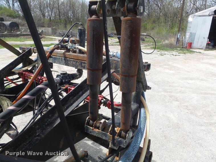 image for item DC7339 1989 GMC TopKick 7000 applicator truck