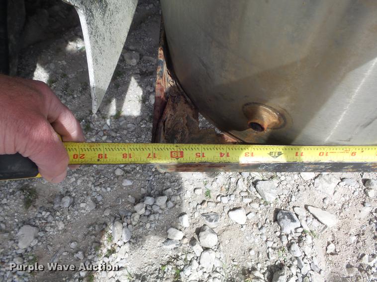 image for item DC7339 1989 GMC TopKick 7000 applicator truck