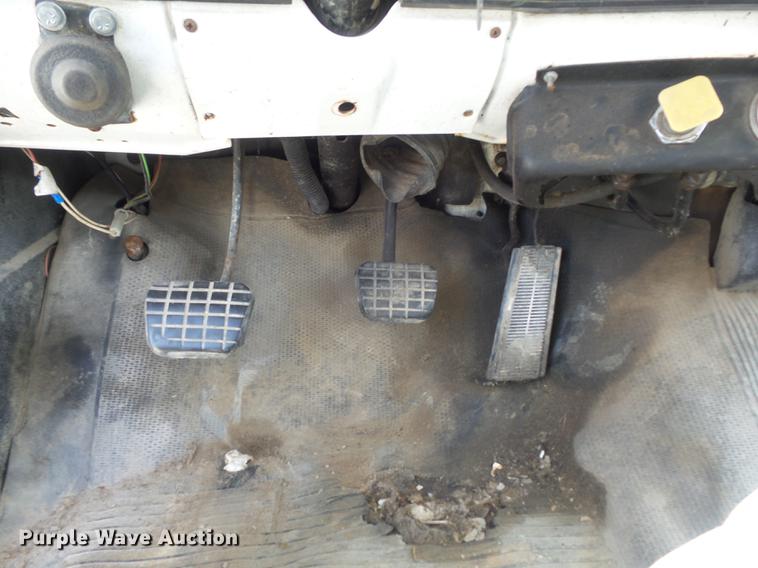 image for item DC7339 1989 GMC TopKick 7000 applicator truck