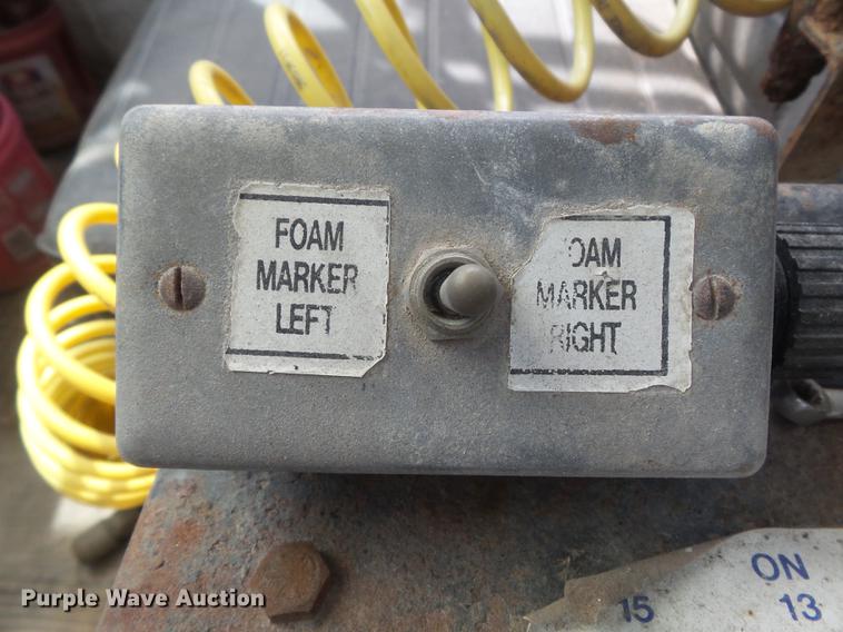 image for item DC7339 1989 GMC TopKick 7000 applicator truck