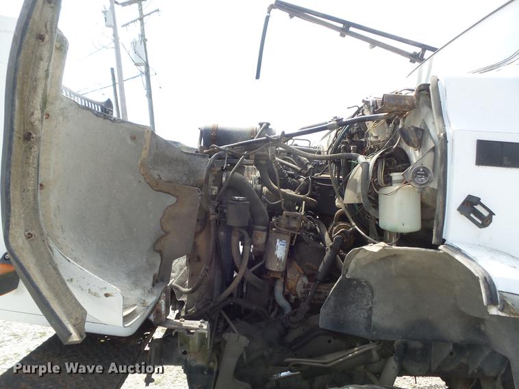 image for item DC7339 1989 GMC TopKick 7000 applicator truck